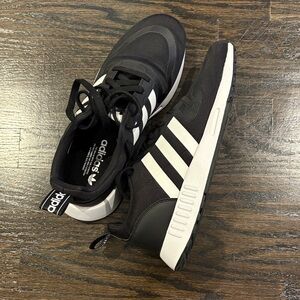 Adidas Men's Black and White Striped Sneakers 9.5 New